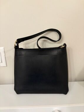 Portland leather triangle bag